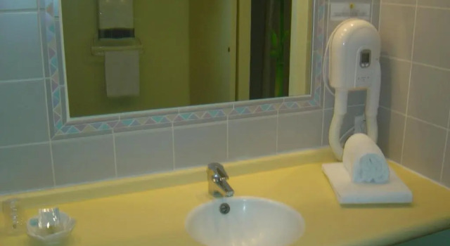 Номер Standard Logis Hôtel Les 3B