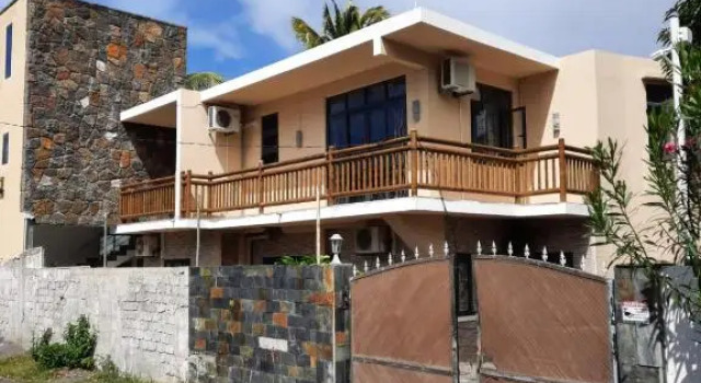 3 bedrooms villa at Blue Bay 500 m away from the beach with private pool enclosed garden and wifi, Rezervovat Apartmán Hotely v Asturie s parkováním, Parkování