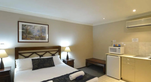 Wattle Grove Motel, จอง โมเทล Perth CBD เพิร์ท