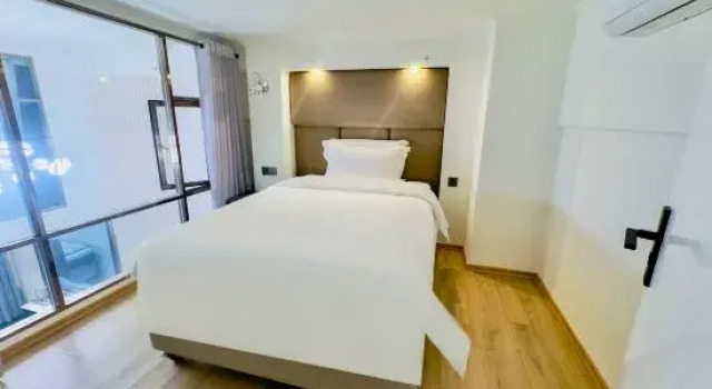 Люкс Qingyuan Qingcheng Station Shunying Times Square Fengdu Hotel