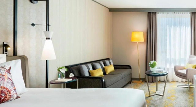 Двухместный Guest room Prestige Larger Renaissance Paris La Defense Hotel
