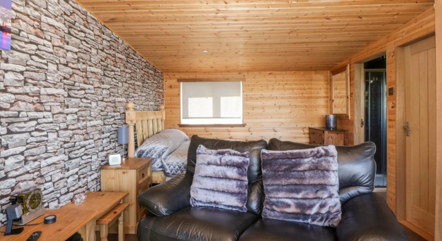 Blackbrae Cabin, Забронировать Дом для отпуска Коттеджи Ланаркшир, Коттедж