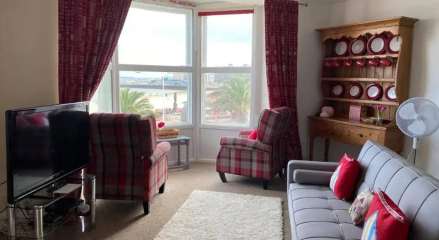 Stunning sea Views From Apartment in Weymouth, Varaa Huoneisto Asunnot kohteessa Merseyside, Huoneisto