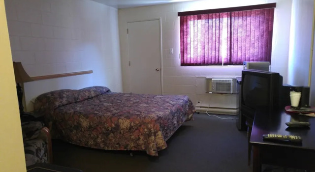Nelson Motor Hotel, Prenota Hotel Hotel a Manitoba con parcheggio, Parcheggio