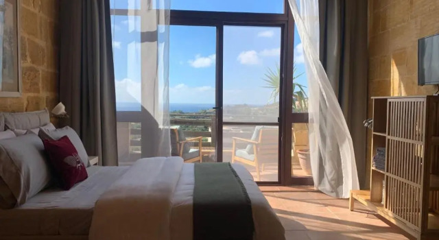 300y/o Farmhouse BLUE LAGOON VIEWS /AC/POOL QALA, Varaa Hotelli Qala Gozo