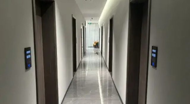 Jiugangqingshejiudian, Rezervovat Hotel Jang-čou 