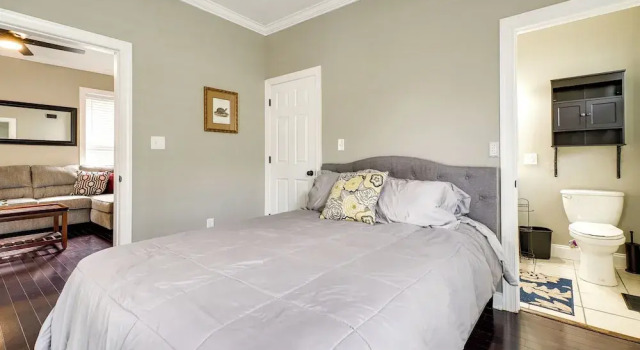 Downtown Wilmington Home: Walk to Cape Fear River!, Забронировать Отель Отели Уилмингтон с парковкой, рядом с Театр City Stage, Парковка