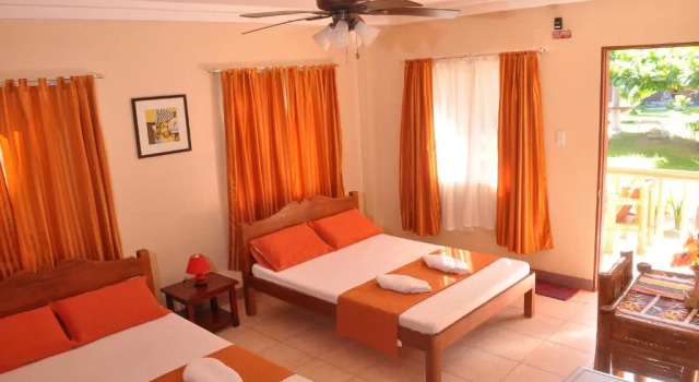 Трёхместный номер Deluxe SLAMS Garden Dive Resort