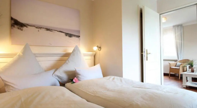 Haus am Park Wohnung Nr7, Забронировать Отель Отели и гостиницы Спикероог, рядом с Гавань Шпикерог, Отель