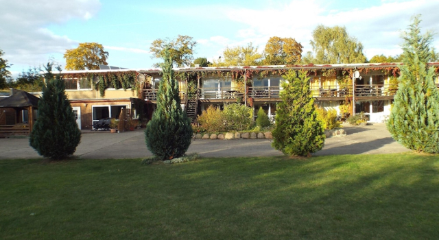 Апартаменты Mobile Home im Ferienpark mit Seezugang