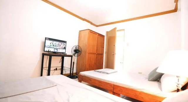 Project Rajah Crib with Diving Pool near Katipunan, Rezervovat Hotel Quezon City 