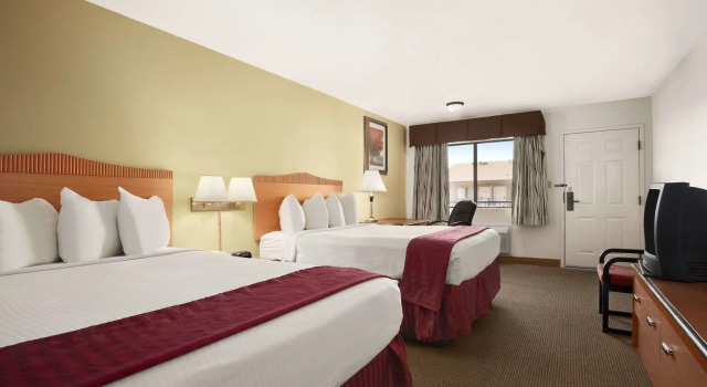Sierra Inn Near Fort Huachuca AZ, Забронировать Отель Отели Сьерра-Виста с парковкой, Парковка