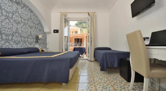 Трёхместный номер Standard с балконом Hotel7Bello