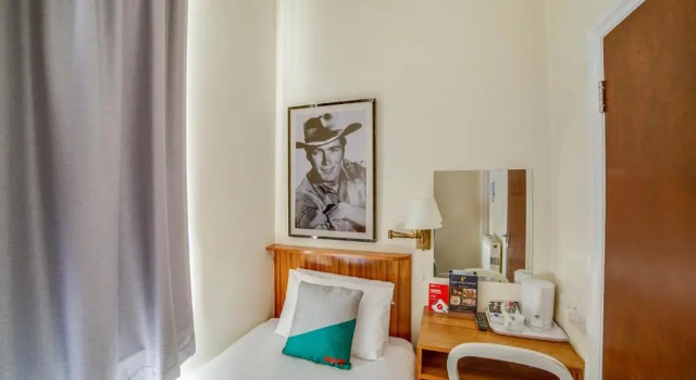 Одноместный номер Standard St Georges Hotel