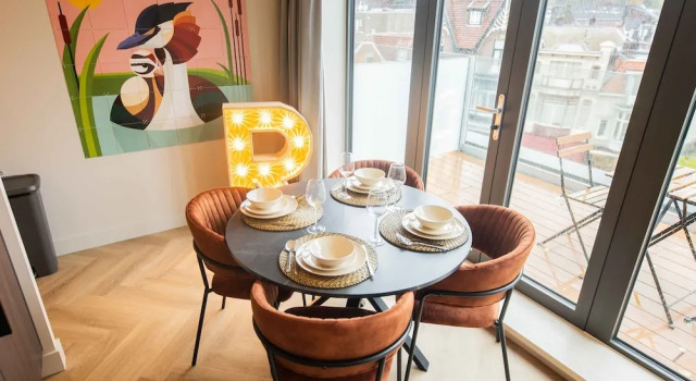 Апартаменты Studio Serviced Apartments With City View