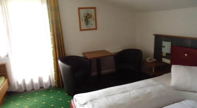 Dorfgasthof Schlösslstube, Rezerwuj Hotel Hotele w Salzburg z parkingiem, Parking