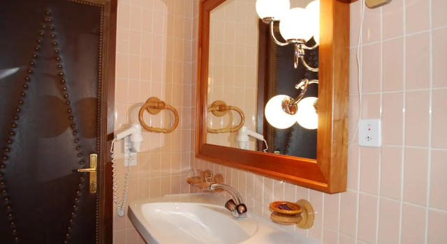 Трёхместный номер Standard с балконом Hotel Astoria