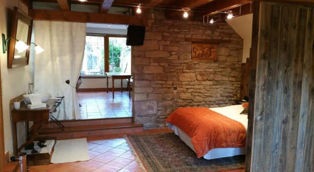 Studio Hôtel Restaurant La Charrue