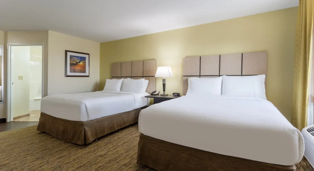 Люкс с видом на озеро Candlewood Suites Aurora-Naperville by IHG