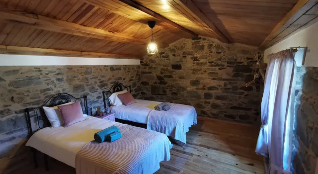400 Year old 3-bedroom Farmhouse Central Portugal, Rezerwuj Dom wakacyjny Domki letniskowe w Alentejo, Domek