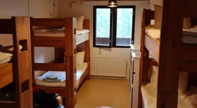 Кровать в общем номере Silver Fox Hostel