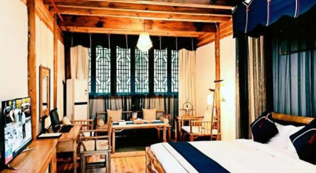 Fengxiang Yaozhai Hotel, Book Hotel Hoteller i Huaihua med pool, Swimmingpool