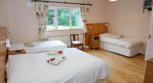 Standard- firedobbelt værelse Dun Cromain Bed and Breakfast