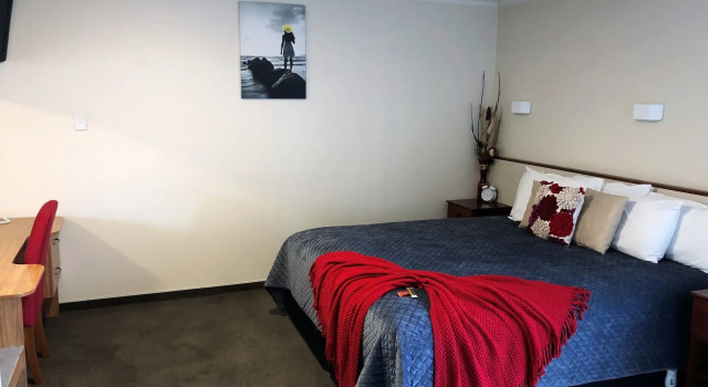 Fiordland Lakeview Motel and Apartments