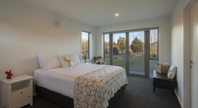 Luxury at Coronet, Varaa Lomakoti Lake Hayes Remarkables Ski Area