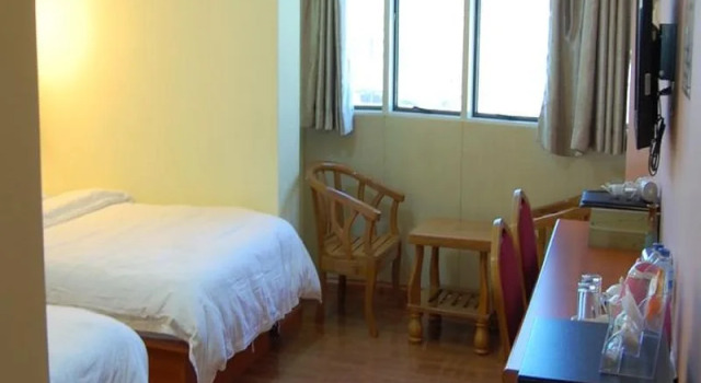 New Aye Yar Hotel
