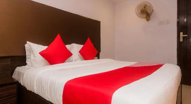 Hotel Palm Star By OYO Rooms