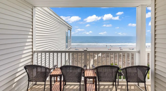 Номер Standard с 2 комнатами с балконом и рядом с пляжем Ocean Pier Beach-view Condos