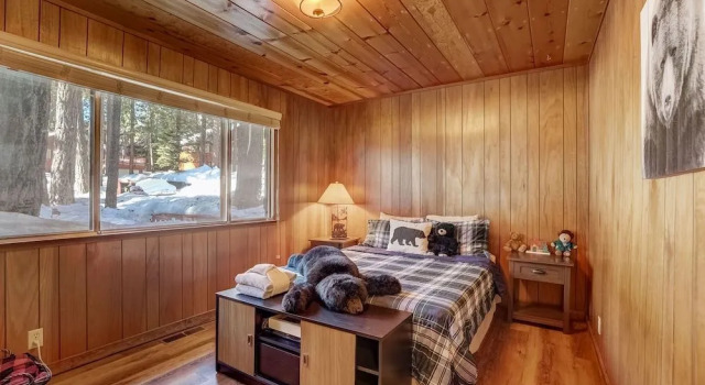 Come Snuggle Up at Cozy Bear Cabin!