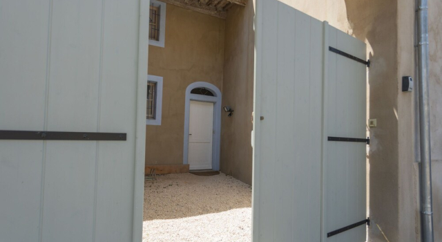 Charming Villa in Siran With Pool, Rezervovat Vila Siran Hérault