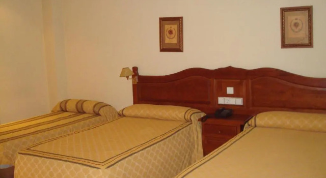 Трёхместный номер Standard Roma Aurea