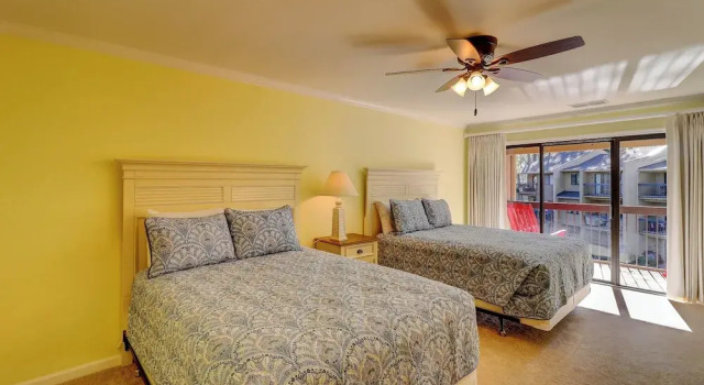 Клубная вилла с балконом и с видом на бассейн 1100 Harbour South Club Villa at The Sea Pines Resort