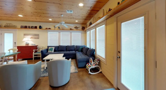 Dockside House SC #2 4 Bedrooms 2.5 Bathrooms Home