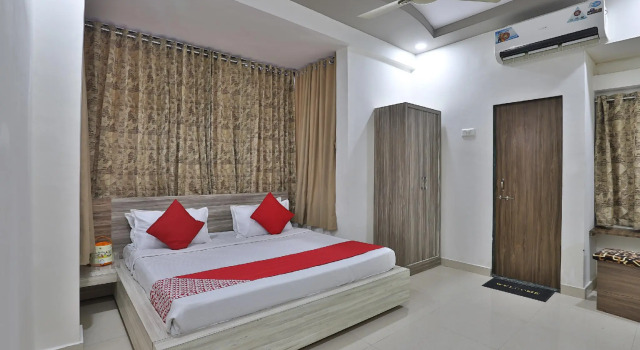 OYO 45328 Athiz Inn Somnath, Varaa Hotelli Hotellit Somnath pysäköinnillä, Pysäköinti