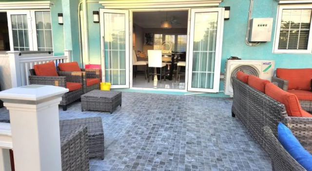 Коттедж Modern Luxury 2-bedroom 2.5-bathroom townhouse