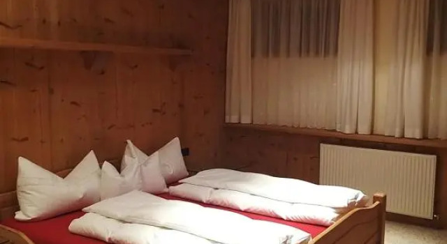 Landhaus Knoflach, Prenota Casa vacanze Hotel a Tirolo con parcheggio, Parcheggio