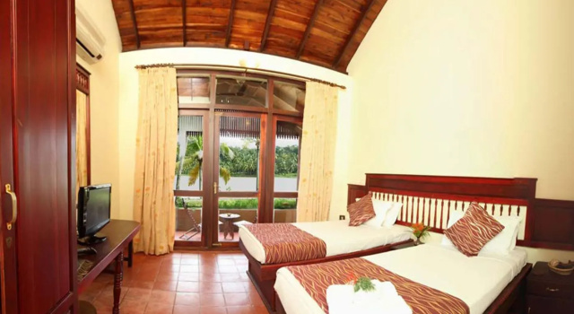 Номер Standard с видом на озеро Fragrant Nature Backwater Resort & Ayurveda Spa Kollam
