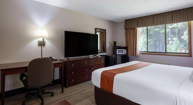 Travelodge by Wyndham Merrill