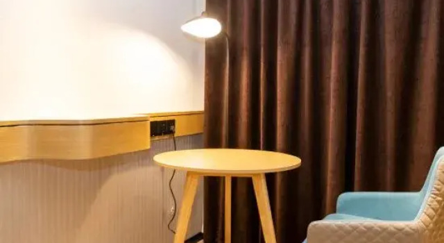 City Comfort Inn Hotel (Wuzhou High-speed Railway South Station Canghai Park), Varaa Hotelli Wuzhou 