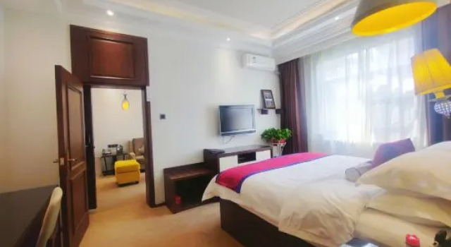 Люкс Henan Hotel