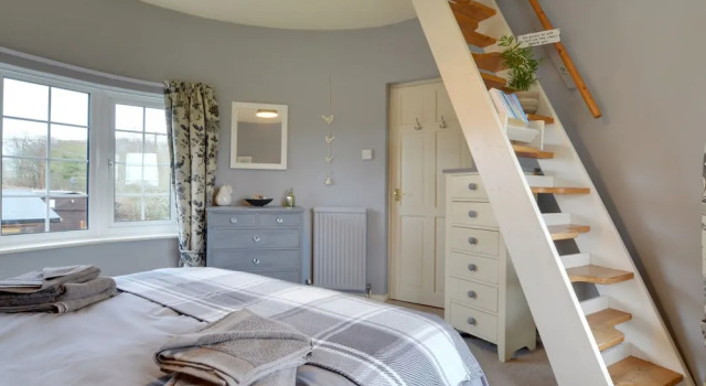 Vintage Holiday Home in Woodchurch With Parking, Prenota Hotel Woodchurch Kent