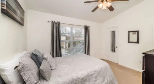 7668 Windsor Hills