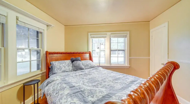 Charming Tusla Home ~ Half-mi to Expo Square!, Reservar Casa de férias Tulsa Oklahoma