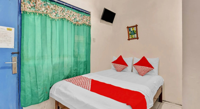OYO Life 90523 Homestay Jenggolo