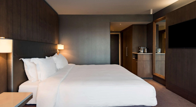 Номер Premium с красивым видом из окна Radisson Blu Manchester Airport