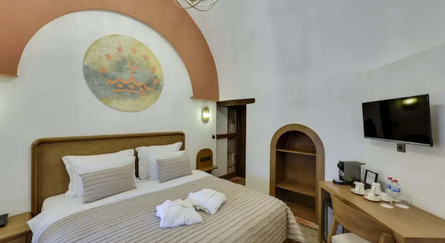 Номер Superior Silk Road Museum Hotel